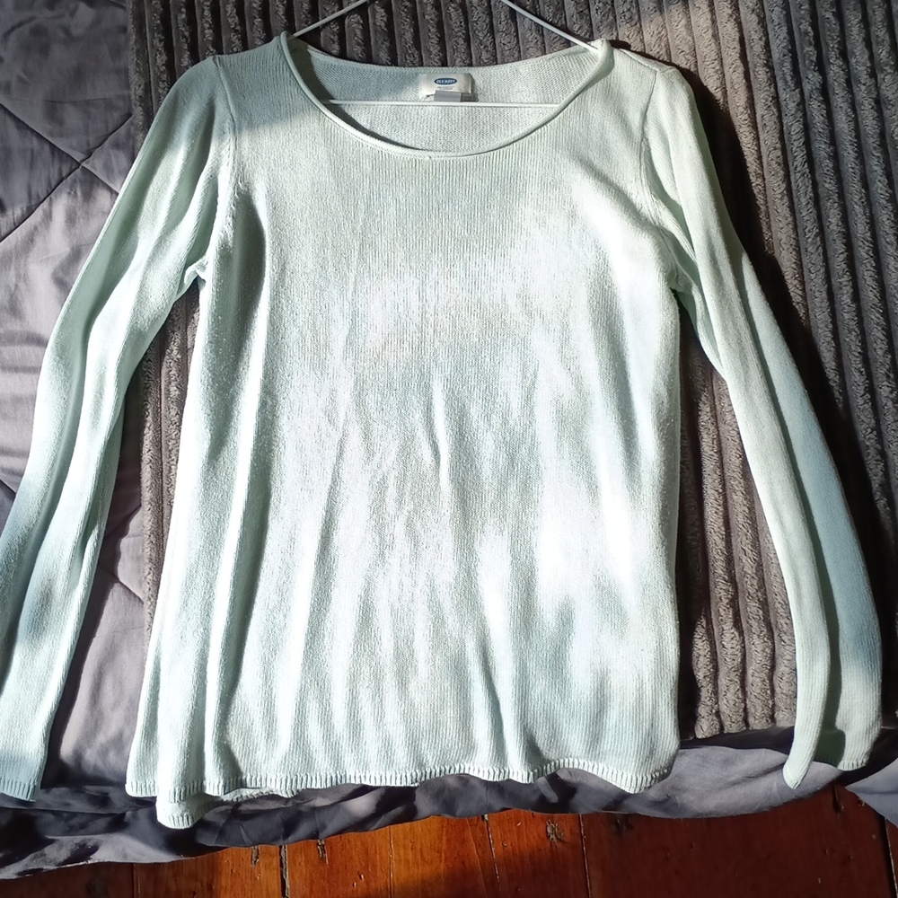 Old Navy women's lightweight sweater size small